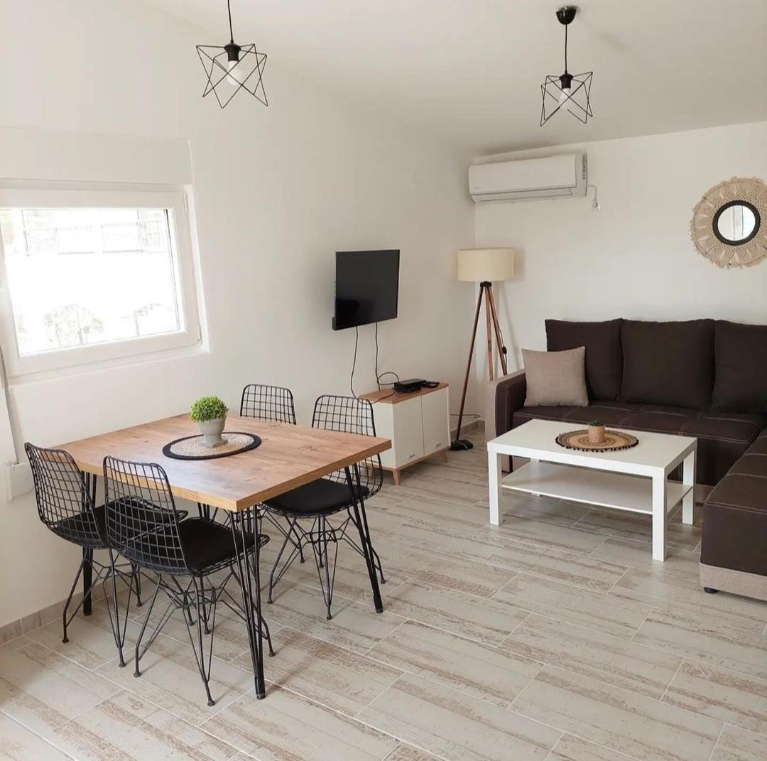 Апартаменти Apartmani.sutomore Сутоморе