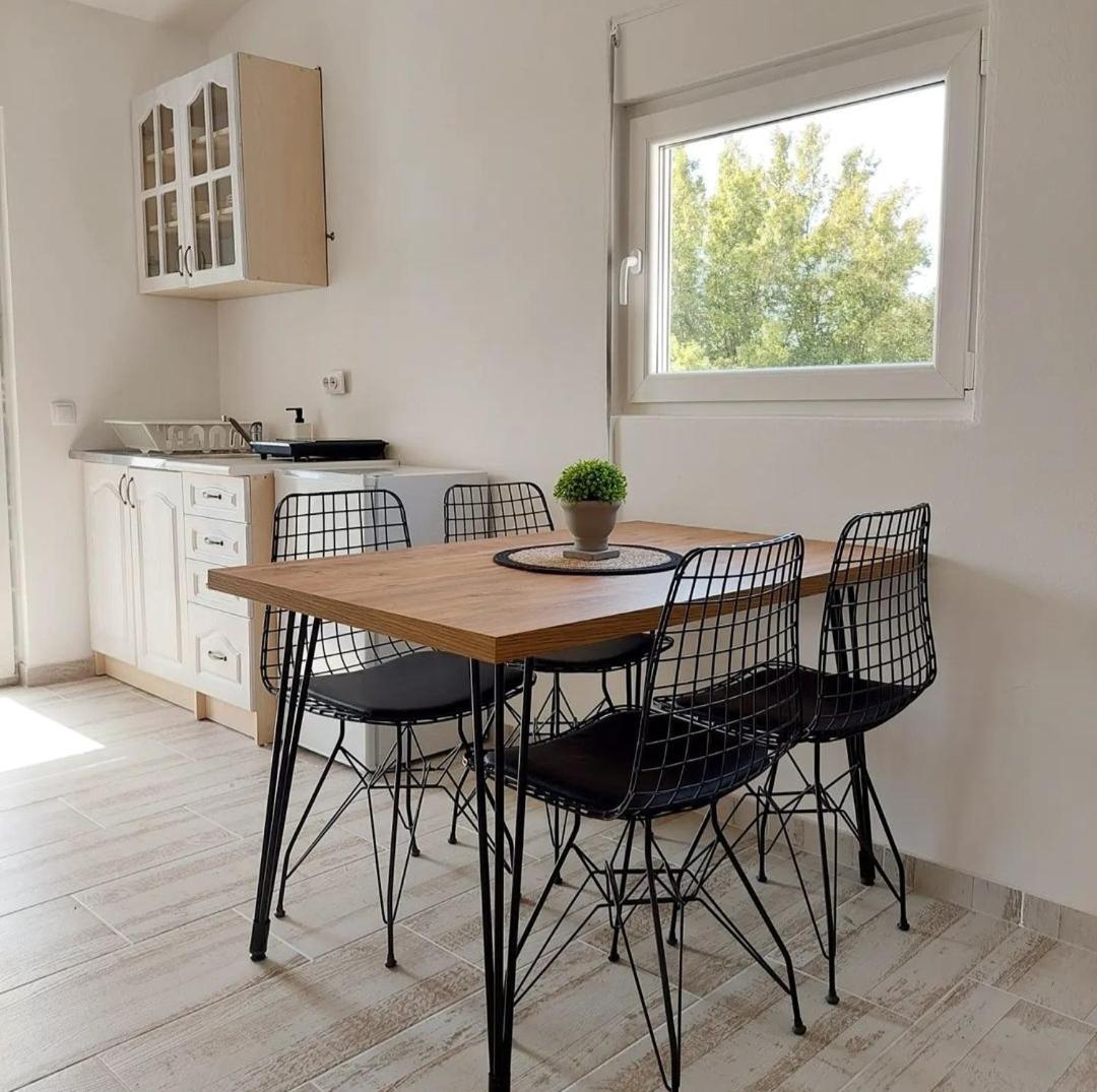 Апартаменти Apartmani.sutomore